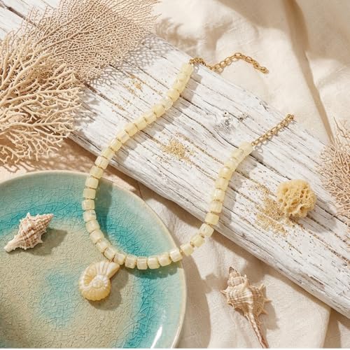 Chunky Beaded Necklace for Women with Conch Shell Pendant, Boho Bead Statement Necklace with Adjustable Gold Chain, Beach Jewelry for Summer＆Vacation Gifts - color: Cream