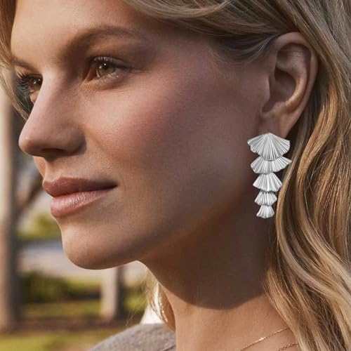 Gold/Silver Shell Dangle Earrings for Women Seashell Drop Dangle Earrings Ocean Beach Earrings Summer Jewelry - color: Silver