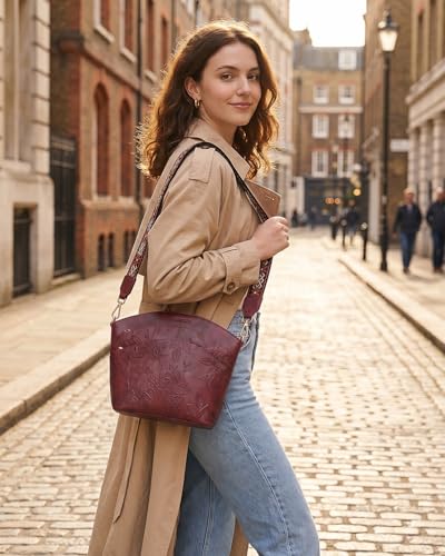 Crossbody Bags For Women, Vegan Leather Crossbody Purses with Boho Strap, Daily Travel Shoulder Handbag - color: Red
