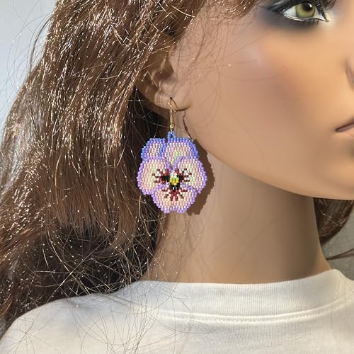 Handmade Seed Beaded Earrings, Lightweight Boho Fringe Dangle Earrings, Glass Bead Drop Jewelry for Everyday Wear & Party, Women Gifts - color: Cat face-Pink