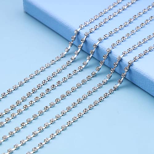 Boho Rhinestone Thigh Chain Shiny Crystal Leg Chain Silver Bikini Thigh Chain Club Summer Beach Body Chain Jewelry for Women and Girls