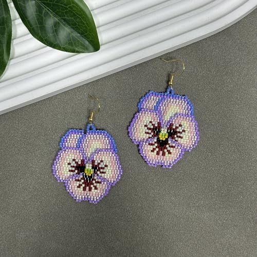 Handmade Seed Beaded Earrings, Lightweight Boho Fringe Dangle Earrings, Glass Bead Drop Jewelry for Everyday Wear & Party, Women Gifts - color: Cat face-Pink