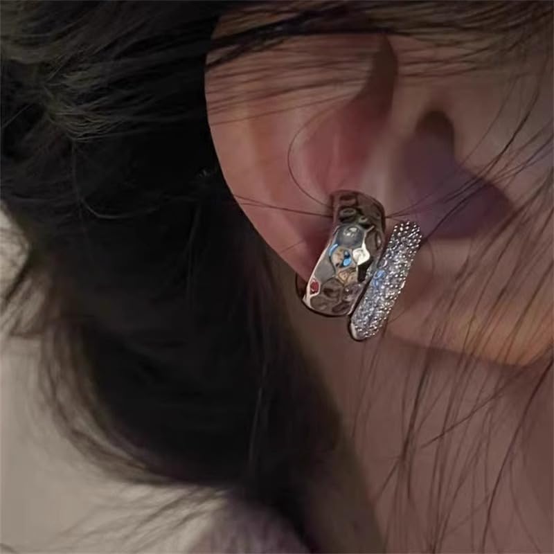 Gold Ear Cuff Earrings for Women Non Piercing 14K Gold Plated/Silver Cuff Clip On Cartilage Hoop Shining Cubic Zirconia Twisted Chain Ear Clip On Earring for Women Chunky Ear Cuffs Earrings - color: gold+silver
