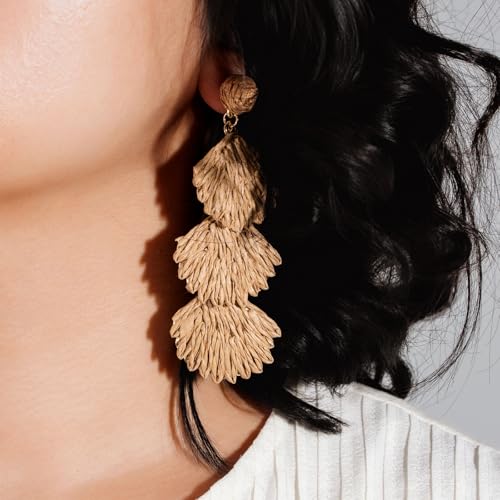 Boho Raffia Earrings Starfish Shell Seashell Dangle Drop Earrings Cute Statemnet Trendy Jewelry Summer Beach Outfits for Women - color: Sand, size: Shell