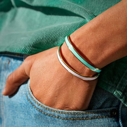 Remember Who The You Are Motivational Cuff Bracelet for Women, Stainless Steel Color Inspirational Bangle Bracelets with Engraved Hidden Message Jewelry for Sisters BFF Friends Gifts - color: Gold/Black 02