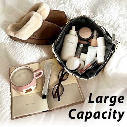 Funny Cat Makeup Bag for Women & Teen Girls, It's Fine I'm Fine Everything Fine Travel Pouches for Toiletries, Kitty Cosmetic Zipper Travel Toiletry Bag, Cute Black Cat Gifts for Cats Gifts Lovers - color: 02-Cat(04)