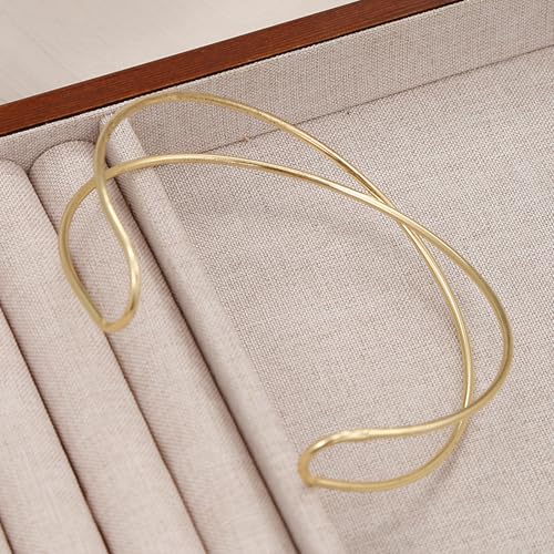 YVVLEE 4PCS Gold Silver Arm Cuff Jewelry for Women Upper Arm Cuff Bangle Band Armlet Adjustable Minimalist Coil Arm Armband Set - color: C