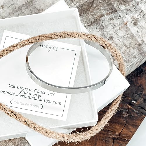SM Design Jenna Cuff Personalized Mom Gift for Mama Personalized Names Gift For Momma Jewelry Gift Idea For Birthday Gift For Mom Personalized Bracelet JENNA-CUFF