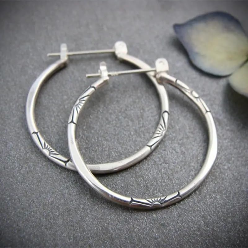 1Pair Fashion Vintage Engraved Sunburst Big Circle Earrings for Women Daily Casual Party Wear Simple Silvery Hoop Earrings - color: silvery